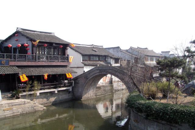 谷歌pixel9渲染图曝光:标准版首次配备3个摄像头